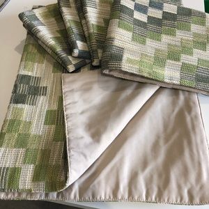 Table Runner with place mats